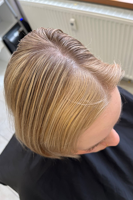 Blondierung mit Glossing vorher