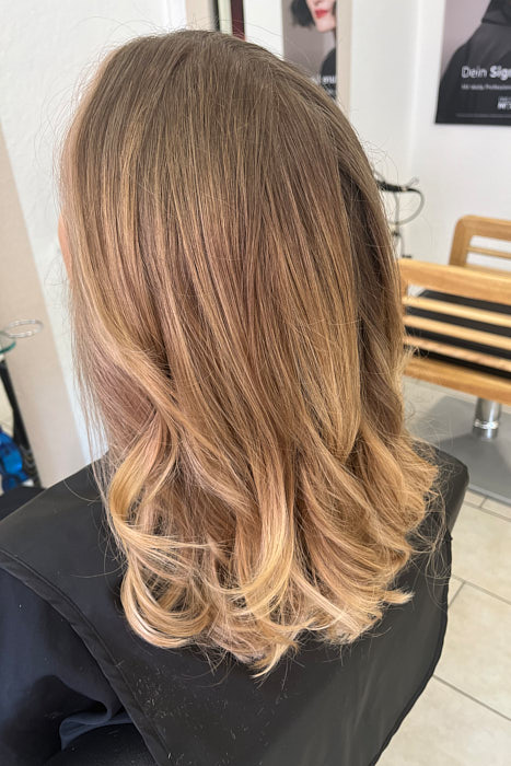 Von grüngelb auf Balayage nachher